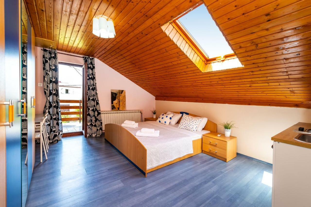 Vacation House Anna 카를로바크 외부 사진