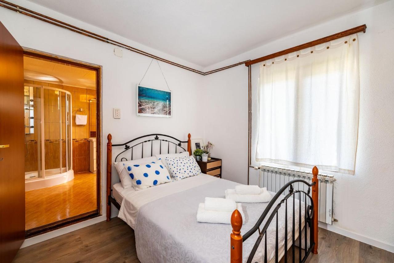 Vacation House Anna 카를로바크 외부 사진